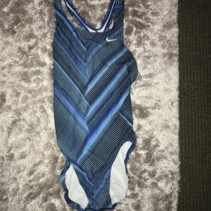 NWOT Nike swim suit